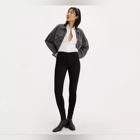 Levi's 720 High-Rise Super Skinny Jeans - Picture 3 of 6